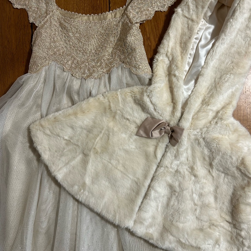 Monsoon Cream Lace Dress with Faux Fur Cape girls 6-7 formal